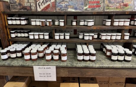 4M Vineyards Jellies Selection – homemade Concord grape and seasonal fruit jellies crafted in St. James, Missouri.